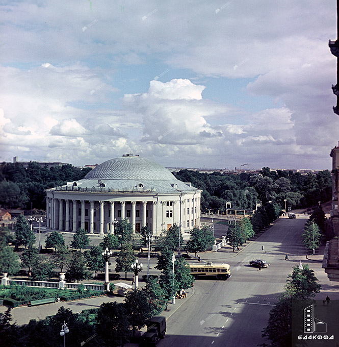 100-thousandth car – MAZ products on May 19, 1959, Minsk BelTA Photo chronicle, Begun-стр. 14