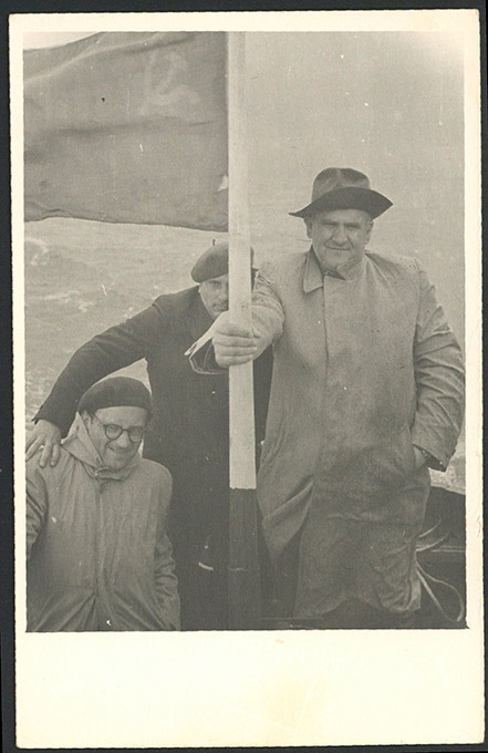 Фотаздымак Н. З. Кислика, Я. Брыля, У. Тараса падчас паездкі ў Хабараўск-с. 0