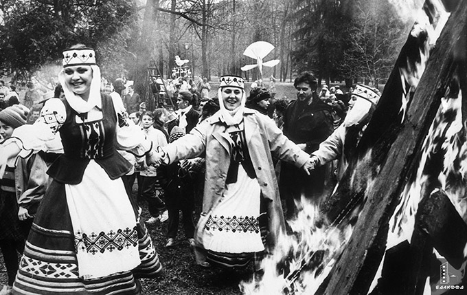 На фольклорном празднике «Веснянка» в центральном детском парке имени Максима Горького в г. Минске-стр. 0